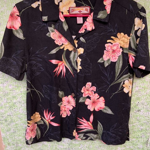 Caribbean Joe Women's Button Down Shirt Black Floral Pattern Medium (M) Vintage - Picture 1 of 8